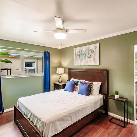 Bnb Hyperion - Updated 1B1B Hideaway - Sleeps 3 Hollywood Kültér fotó